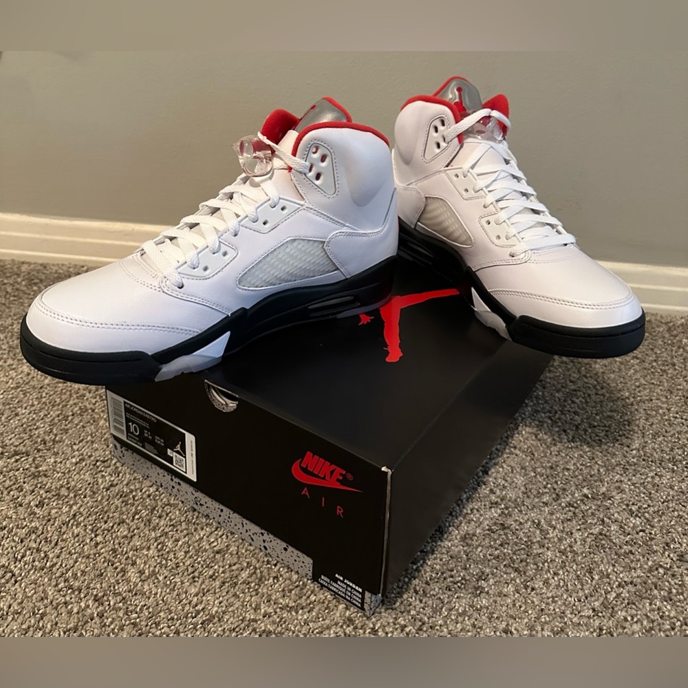Men Air Jordan 5 Retro. 2020. True White/Fire Red-Black. New in Box. Size 10 - Picture 4 of 10